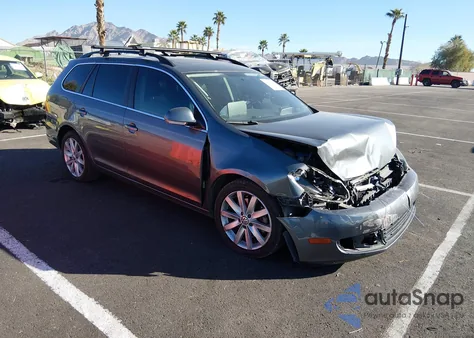 2012 Volkswagen Jetta Sportwagen 2.0L Tdi z USA, uszkodzony, nr VIN 3VWPL7AJ9CM656234